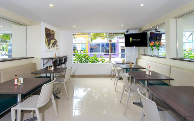 122 Plaza Apartahotel