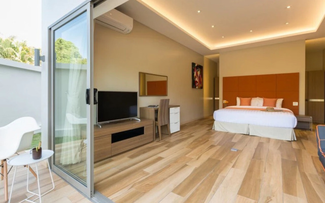 5 Bedrooms Villa Bacardi