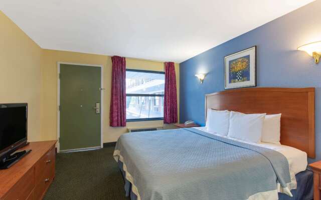 Days Inn by Wyndham Elmsford / White Plains