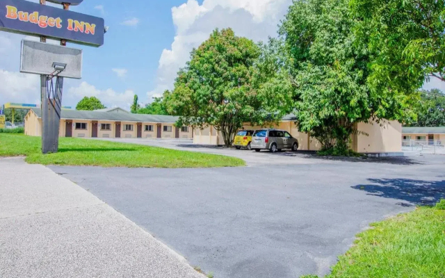 OYO Budget Inn Bartow