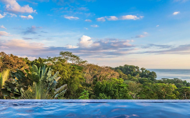 Tiki Villas Rainforest Lodge & Spa