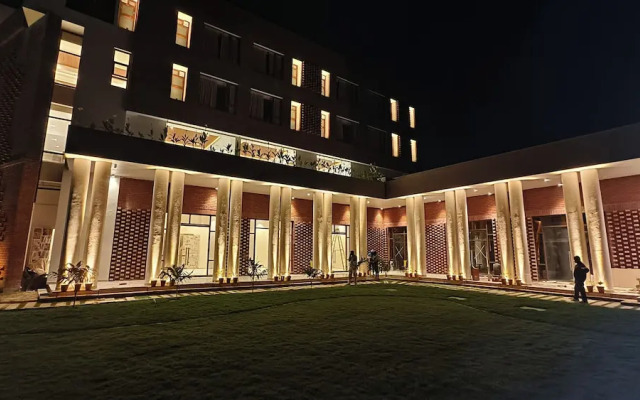 The Pearl Club Resort