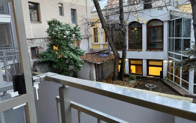 Уютен апартамент на 3 мин. от главната и Капана +паркинг