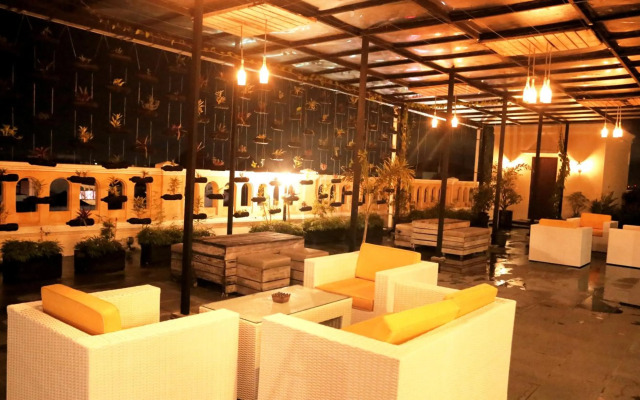 Amarelo Hotel Solo