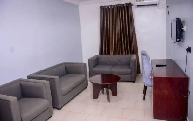 Royal Garden Hotel