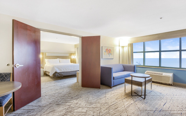 Holiday Inn Express Gulfport Beach by IHG