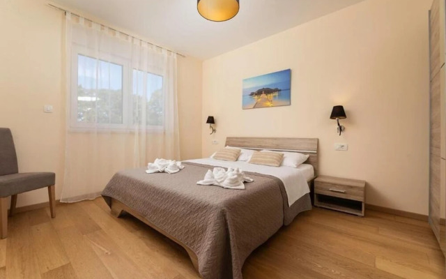 Marina - 60 Meters to the Beach - A2