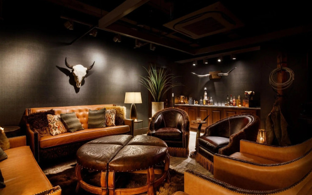 The Barfield, Autograph Collection