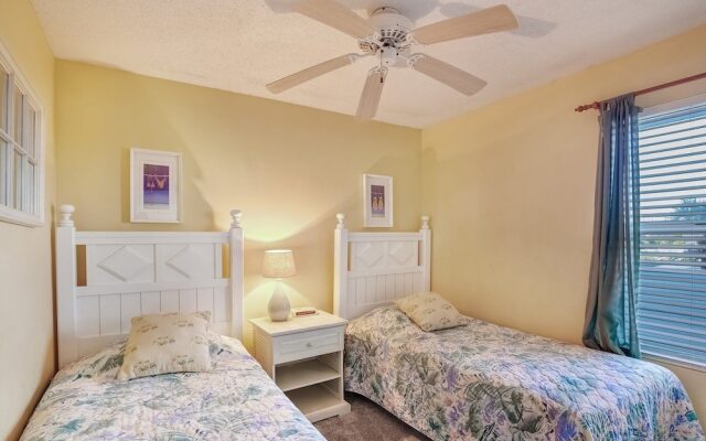 Pelican Beach 0313 2 Bedroom Condo by Pelican Beach Management