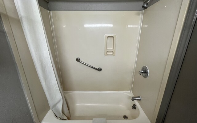 Mid Towne Inn and Suites