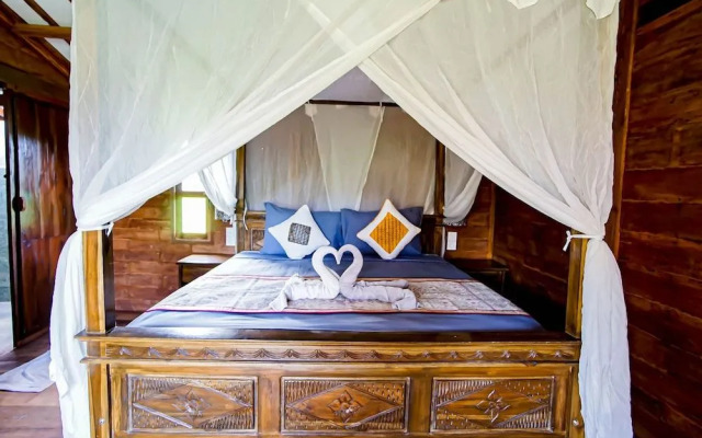 Cening Bagus Bungalows