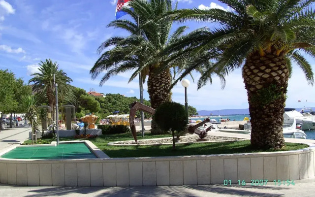 Sea View Apartment for 2-3 People - Family