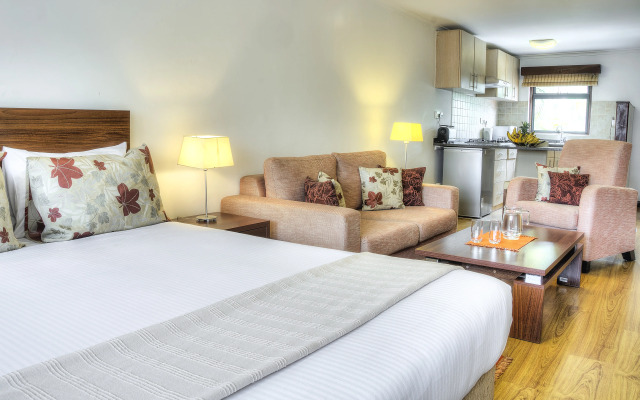 Heri Heights Hotel Apartments, SureStay Collection by BW