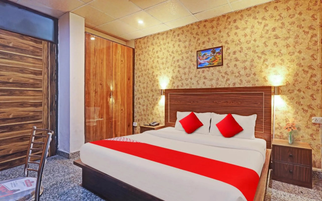 OYO Flagship 80572 Dream Comes True Hotel Banquet