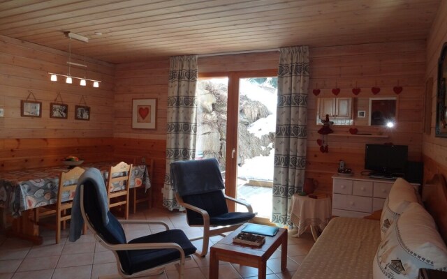 Beautifully Decorated Apartment Near the Center in Valfrejus