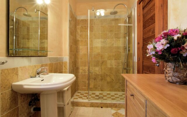 Luxurious Villa With Private Pool, Easily Accessible, in Spectacular Scenery