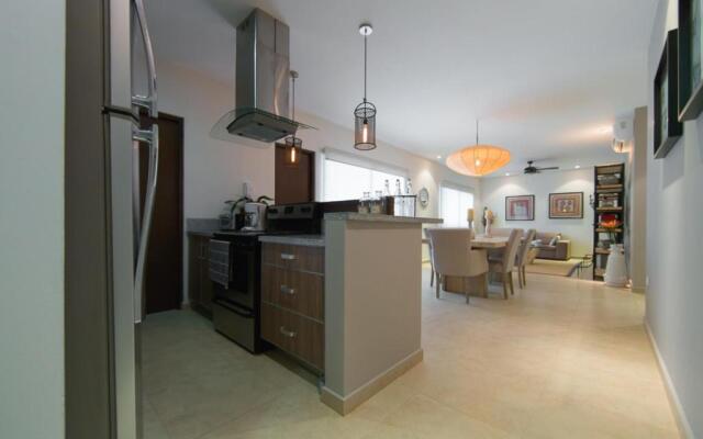 Amazing 2BR condo surrounded by nature by Happy Address