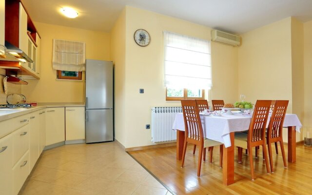 Luxurious Villa in Zadar With Swimming Pool