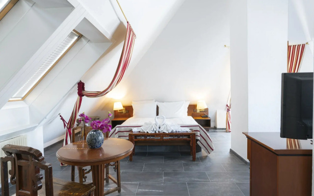 Hotel Astoria am Urachplatz