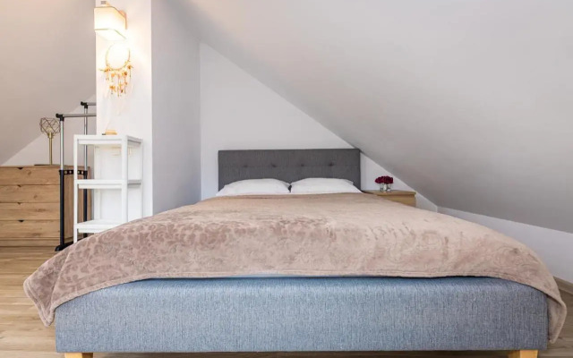 VIEW POINT APT@City Center+PKG, By Cohost
