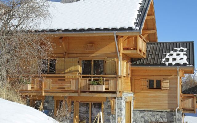 Comfortably Furnished Chalet Just 80 M. From The Slopes