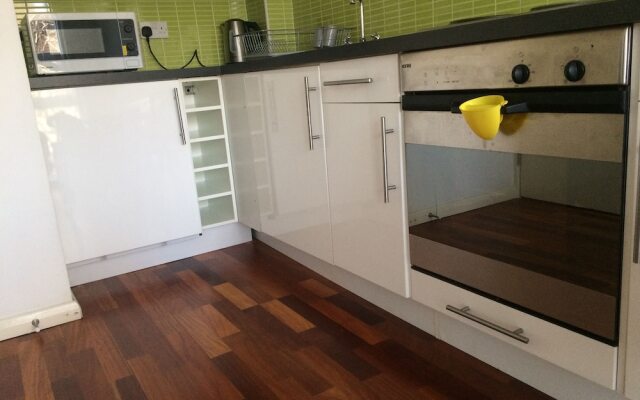 Lovely 1-bed Apartment in London by the Harbour