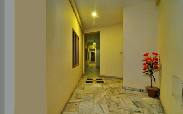 Hotel Golden Dust Puri