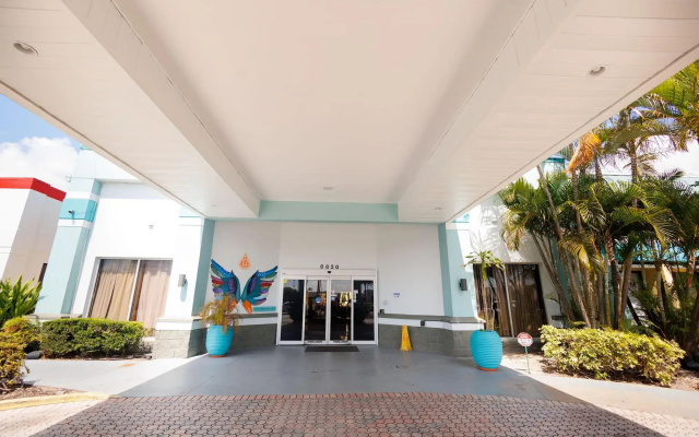 Garnet Inn & Suites, Orlando