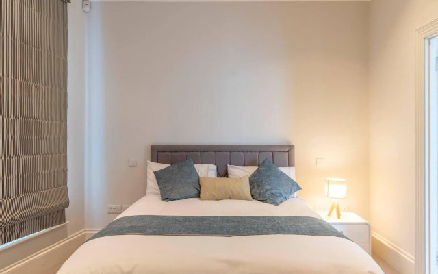 Spacious & Modern 3brs House in Central London