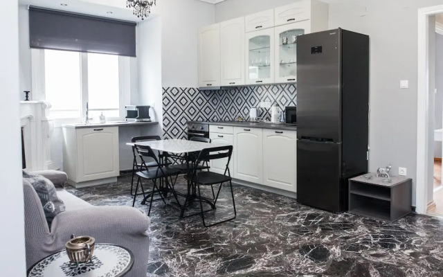 Modern apt with Increbilbe Athens Views
