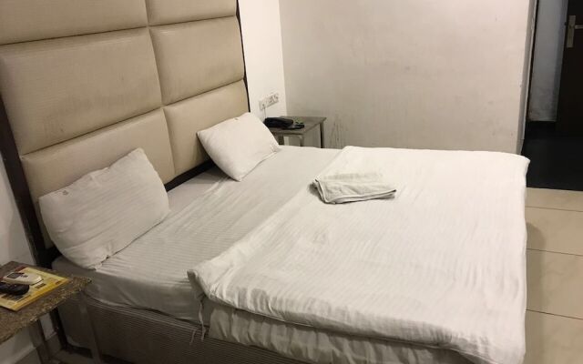 Hotel Saya Deluxe New Delhi Railway Station