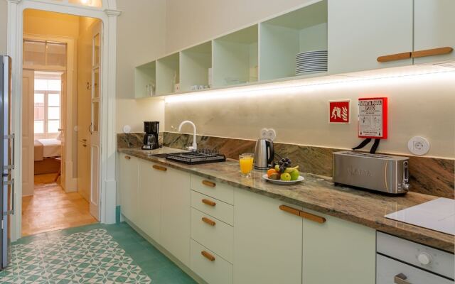 Pombaline Building V. Real Santo António