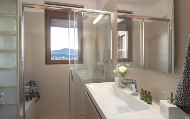 Cretan Vineyard Hill Villa 2