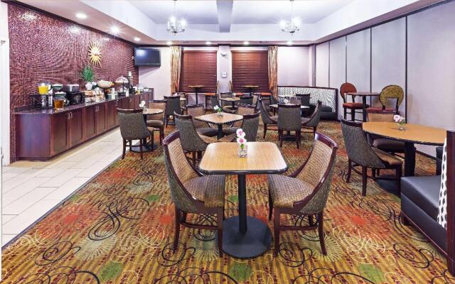 La Quinta Inn And Suites Burleson