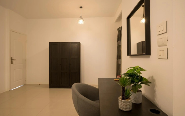 Elegant Hospitality - Garden Duplex