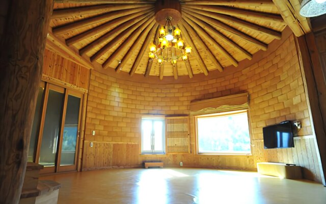 Yeongwol Wolgang Sanhachon Pension