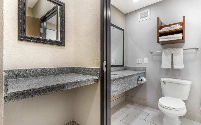 Best Western Plus Yukon