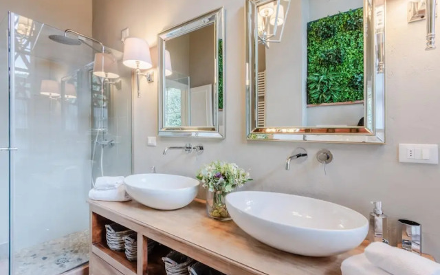 Villa Lina in Lucca With 4 Bedrooms and 3 Bathrooms