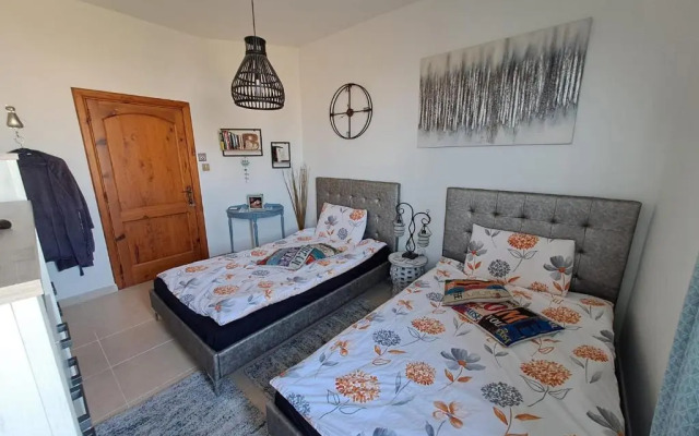 1 BDR seaview Sunny