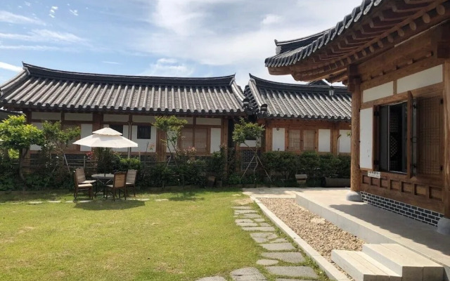 Suncheon Moonlight Love Hanok Pension