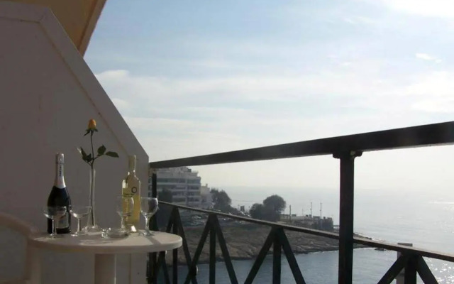 Hotel Queens Leriotis