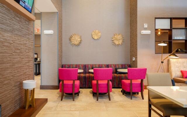 Hampton Inn & Suites Aurora South Denver