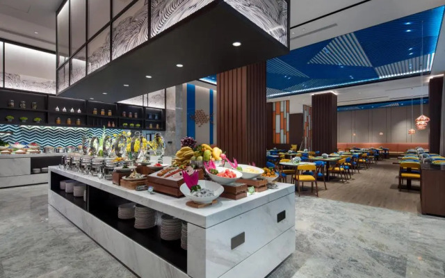 Hampton by Hilton Qionghai Railway Station