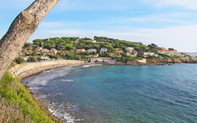 Holiday Home Baie de Bandol - SAY110