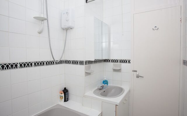 Bright 2 Bedroom Apartment Near Regents Park