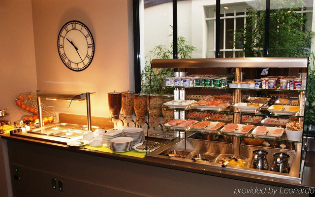 Holiday Inn Paris - Auteuil by IHG