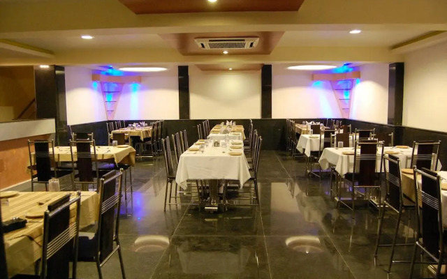Hotel Royal Sathyam