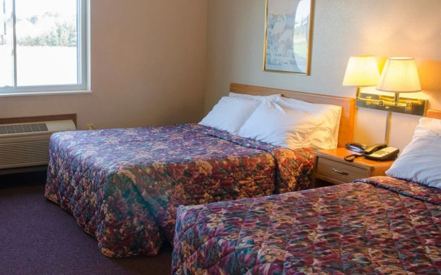 Super 8 Munising Wetmore Area