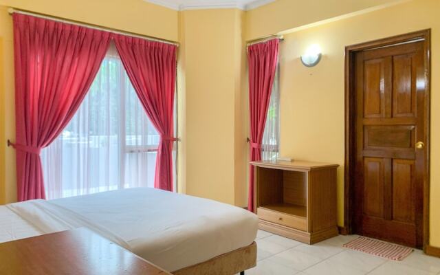 Spacious And Comfy 3Br At Kondominium Juanda Apartment