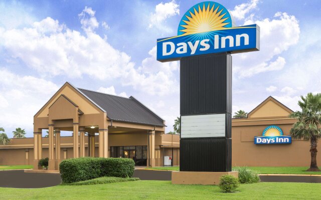 Days Inn & Suites by Wyndham Jennings
